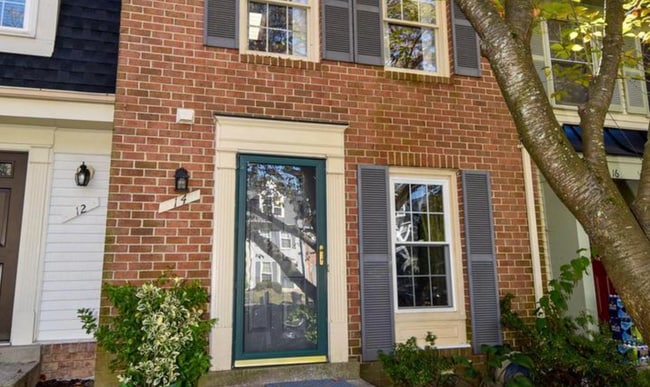 Photo - 14 Strath Haven Ct