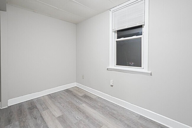 Photo - 168 Lunenburg St Unit 1L