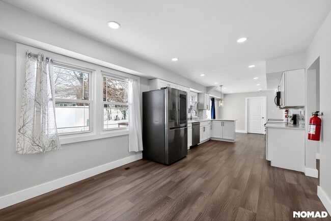 Photo - 10 Evergreen Ct