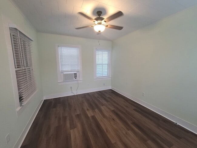 Photo - 723 Sealy Ave