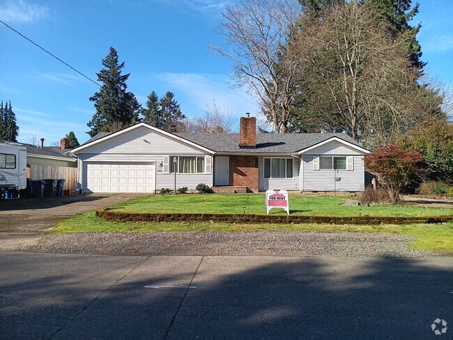 Building Photo - Great House in Keizer Oregon is Available!