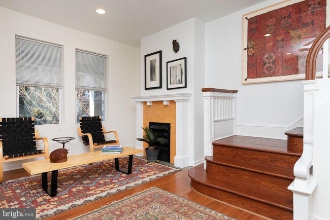 Photo - 456 Winona St