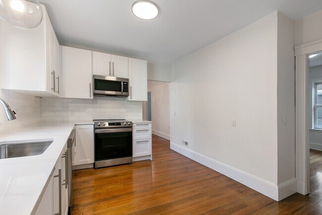 Photo - 162 Albion St Unit 2