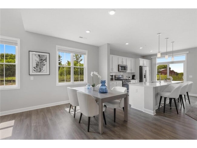 Photo - 9257 4th St N