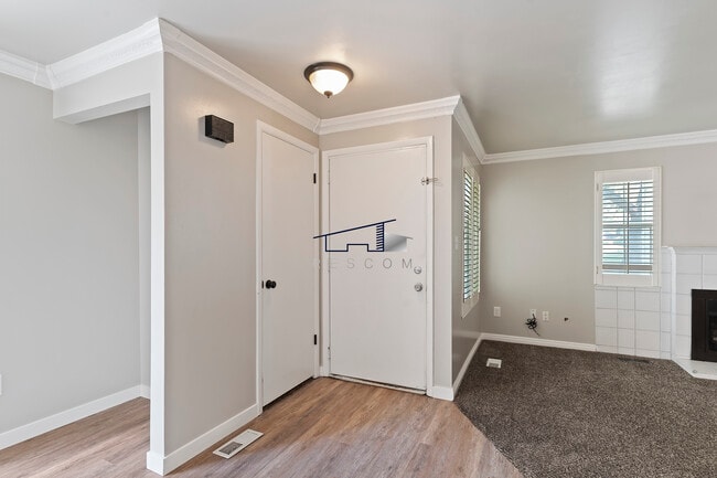 Photo - 77 Pheasantbrook Cir