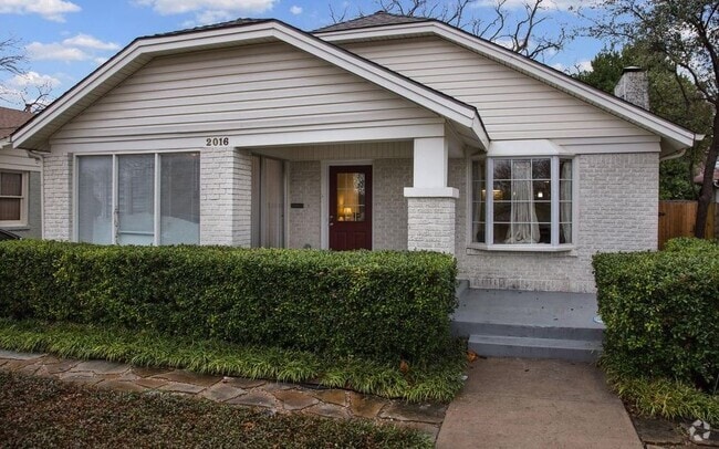 Building Photo - 2016 Clover Ln Rental