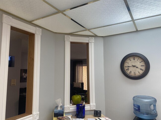 Photo - 2242 Cornwall St