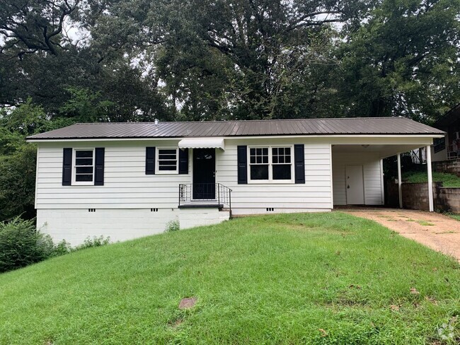 Building Photo - Cozy 3 Bedroom Rental