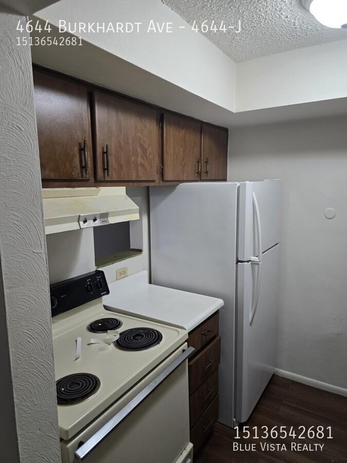 Photo - 4644 Burkhardt Ave Unidad 4644-J