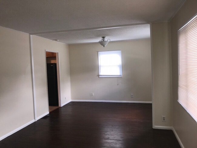 Photo - 2633 W 21st St