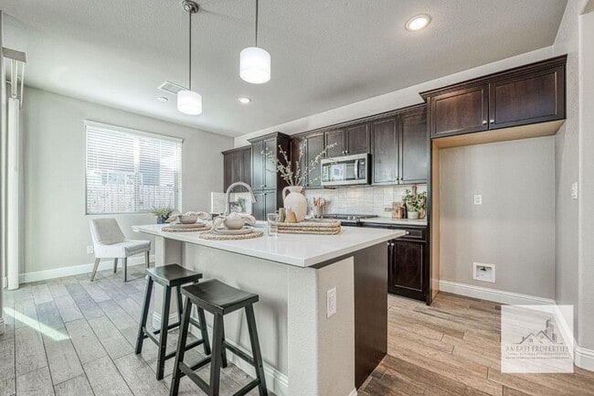 Photo - 1437 E Via Viola Way