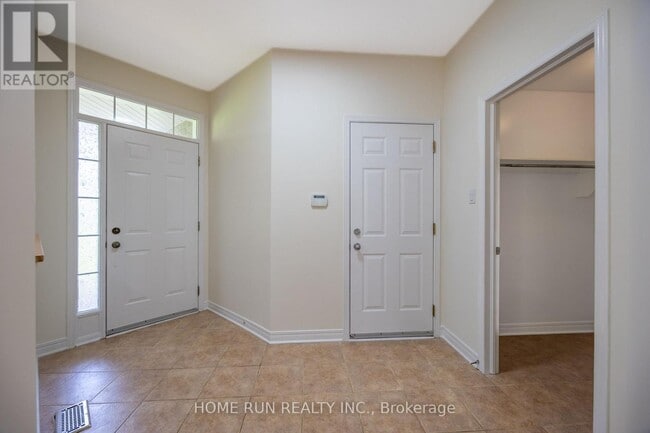 Photo - 281 Goldridge Dr