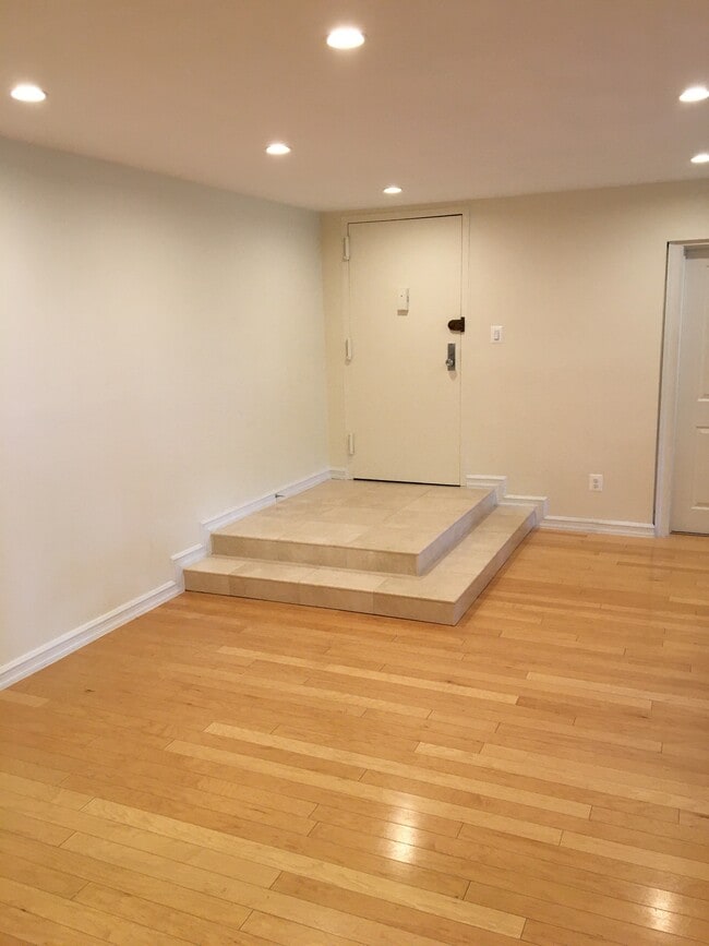 Photo - 11248 Chestnut Grove Square