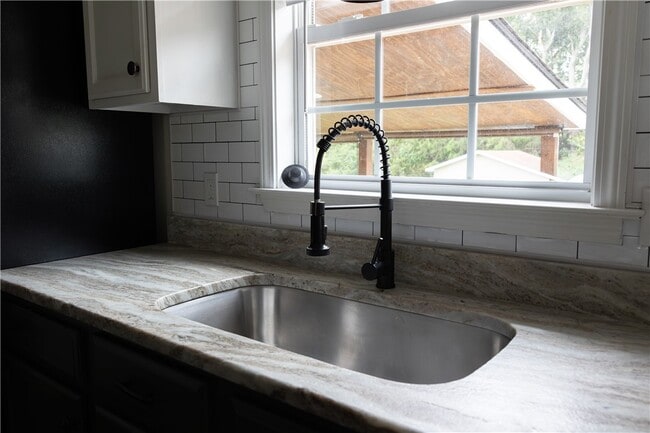 Photo - 439 Chetola Rd