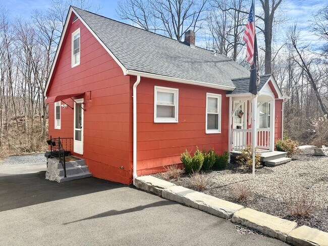 Photo - For Rent –Beautiful Home Minutes from West Point and Roe Park