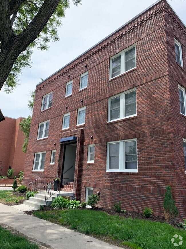 Building Photo - Downtown Studio Unit 531 S 18th St-403 Rental