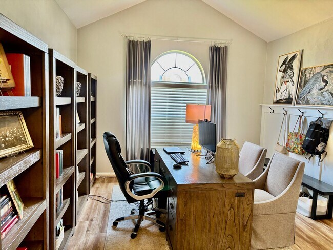 Photo - 3 bedroom/2.5 bathroom- Lake Cambridge- Kiln Creek