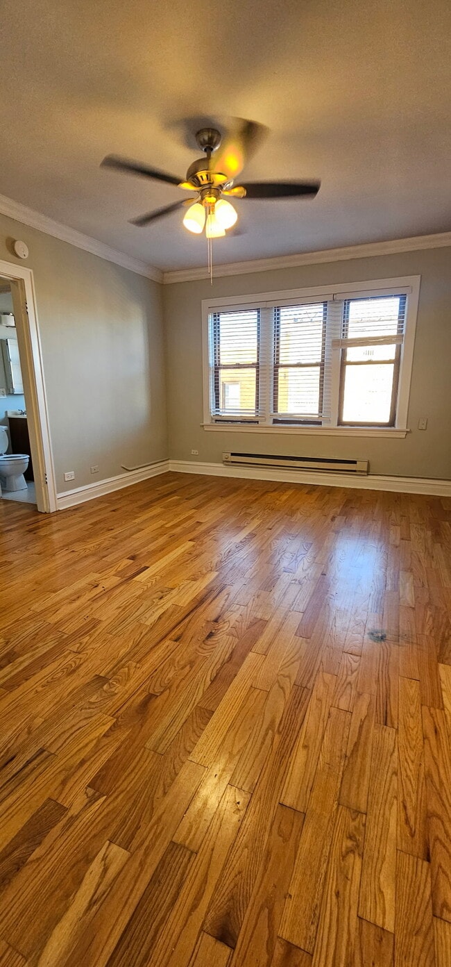 Building Photo - 4735 N Hermitage Ave Unit 4737-407