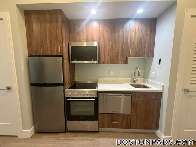 Photo - 517 Main St Unit 301