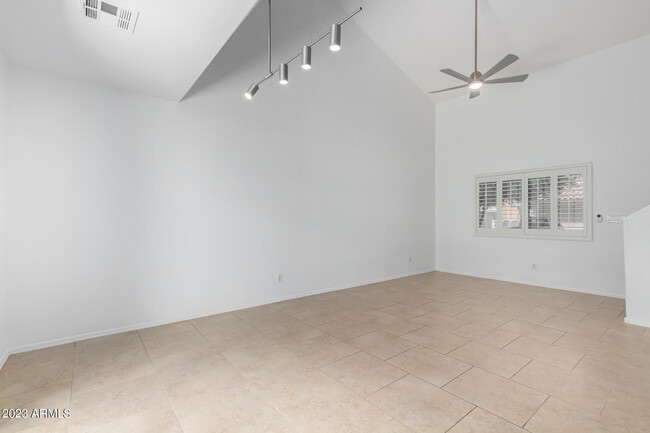 Photo - 8001 W Carolina Dr