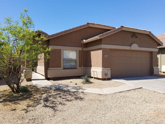 Building Photo - Tolleson 4 Bedroom
