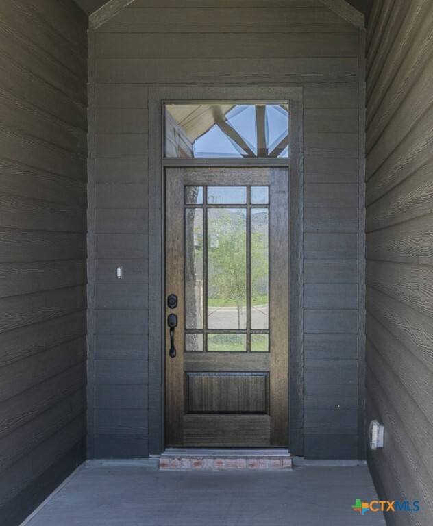 Photo - 711 Saddlehorn Dr