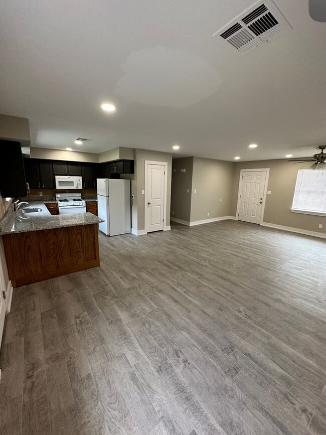 Photo - 4 Bedroom 2 Bath Single Family Home