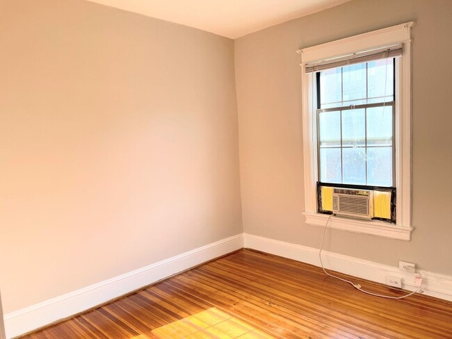 Photo - 1715 P St NW Unit 401