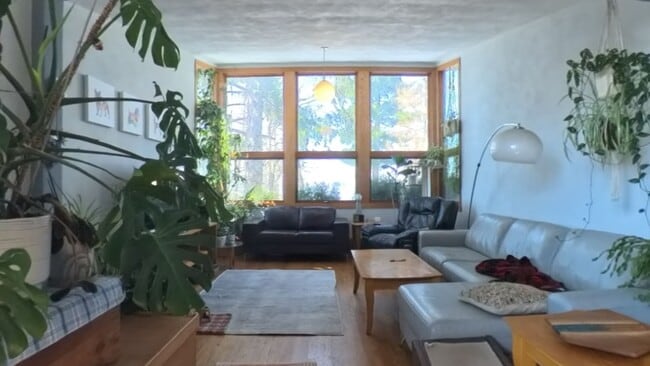 Building Photo - 3006 Waunona Way