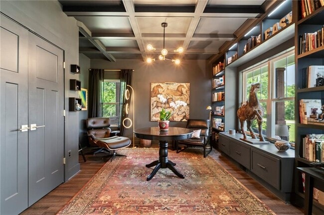 Photo - 175 STONELEDGE TRCE N