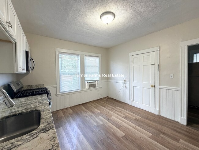 Photo - 18 Perry St Unit 3
