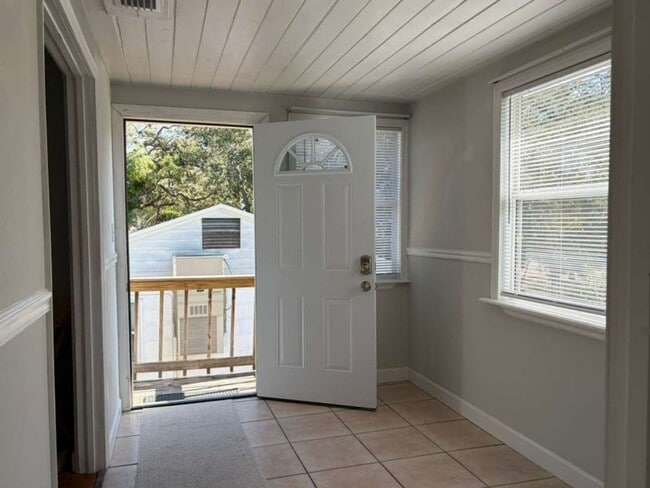 Photo - 2 Bedroom Apartment in the Desirable Westminster Heights Neighborhood