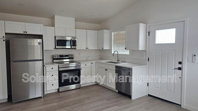 Photo - 376 Marna Dr