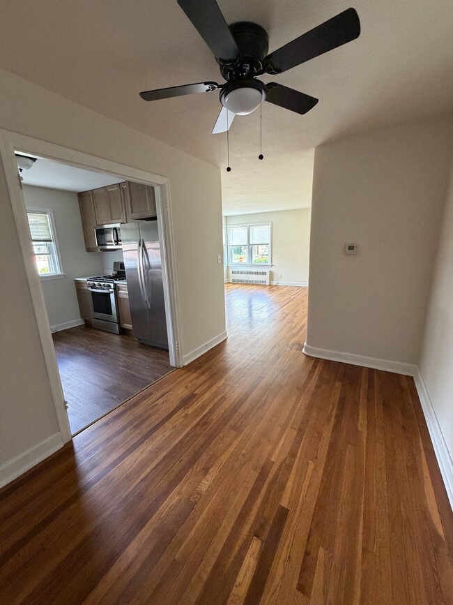 Photo - 2121 Auburn St Unit Apt 1E