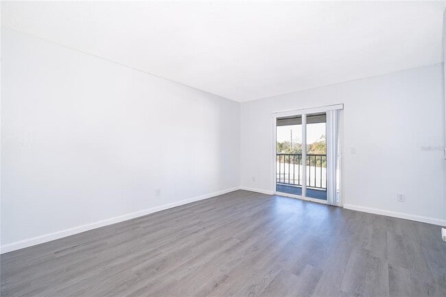 Photo - 2432 Swailes Dr Unidad 8