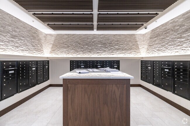 Mail Center - Parallel Apartments