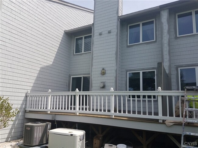 Photo - 331 Summerhaven Dr N