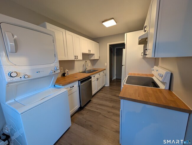 Photo - 21 Enid St Unidad APT A