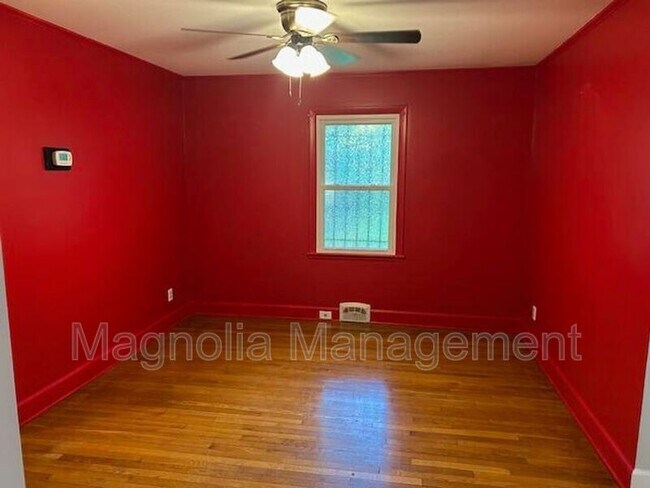 Photo - 437 Norvell St