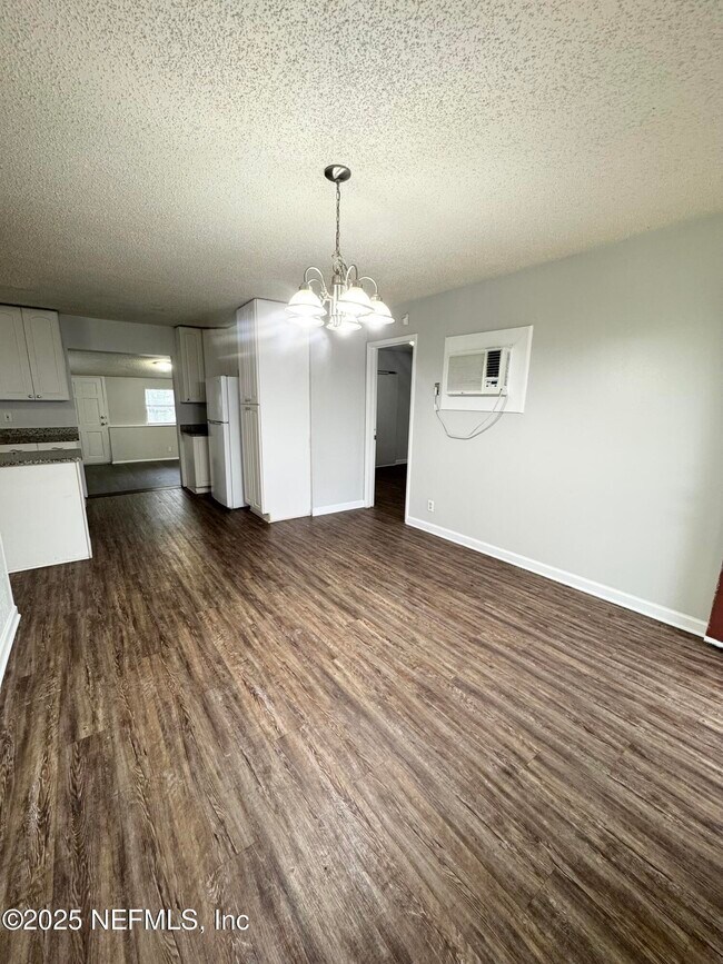 Photo - 7424 Deepwood Dr N House