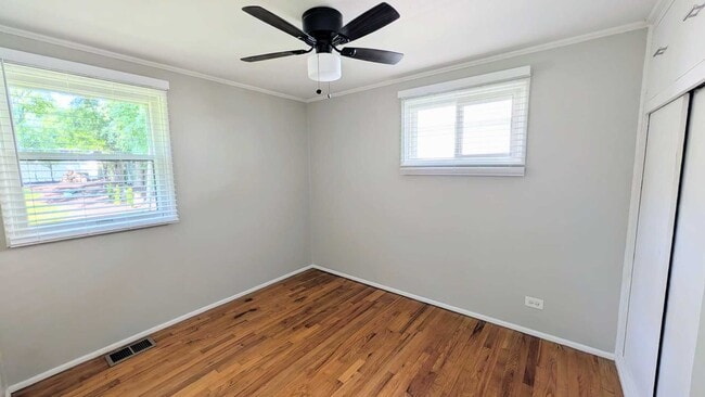 Photo - 110 N Knollwood Dr