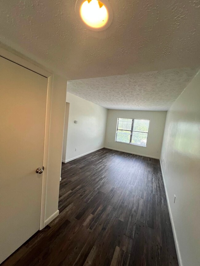 Building Photo - 1830 Eppes St Unit 6