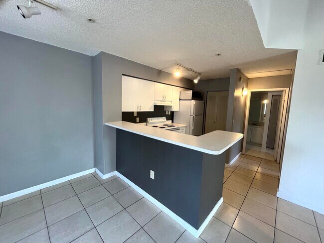 Photo - 7808 Sonoma Springs Cir Unidad 208