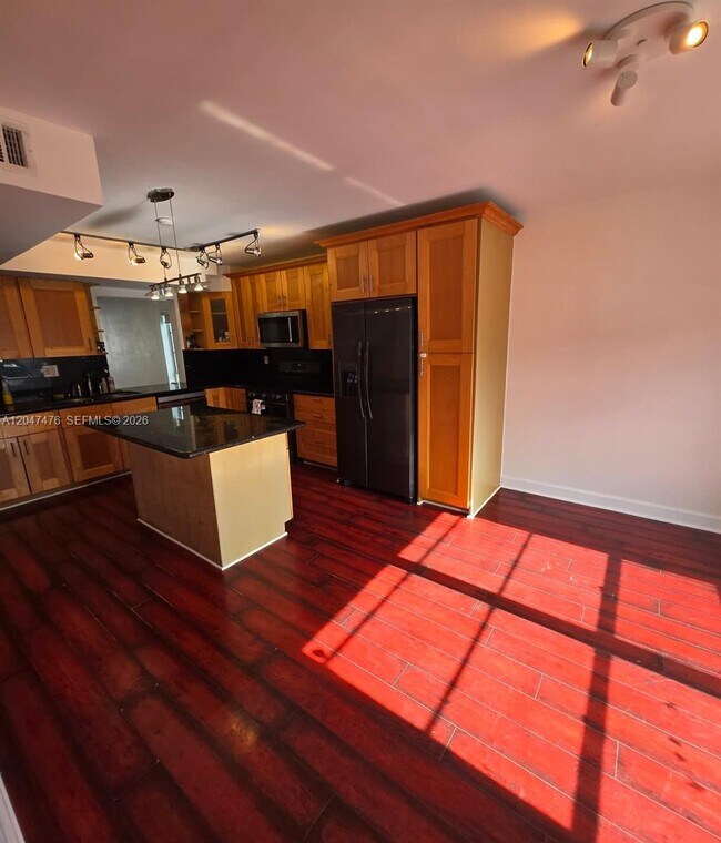 Photo - 926 NE 27th Ave