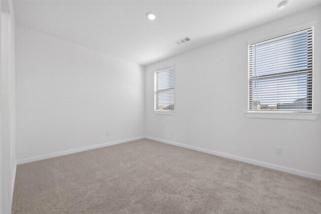 Building Photo - 3223 Loam Ln