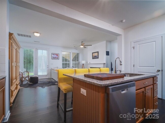 Photo - 9547 Glenburn Ln