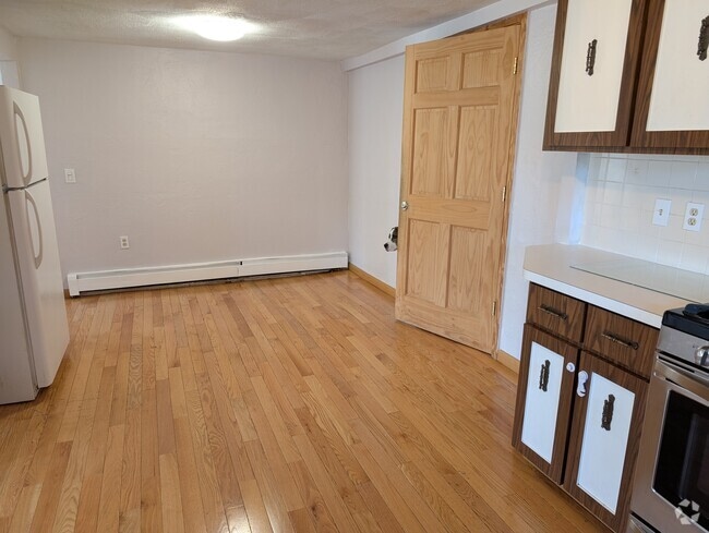 Building Photo - 302 Riverside Ave Unit 1 Rental