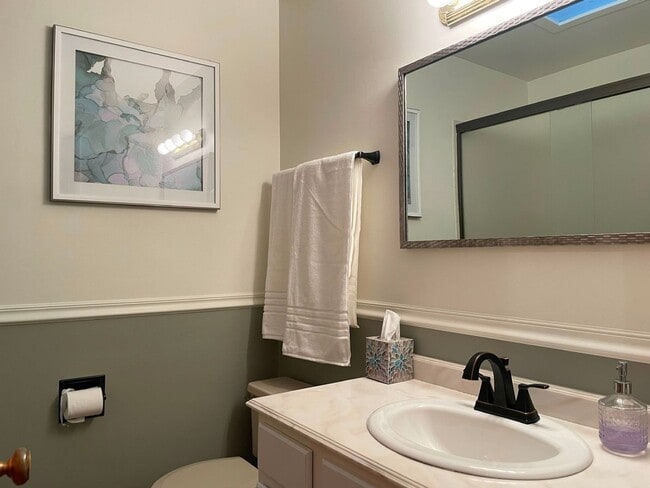 Photo - Adorable 3 bed 3 bath Home!