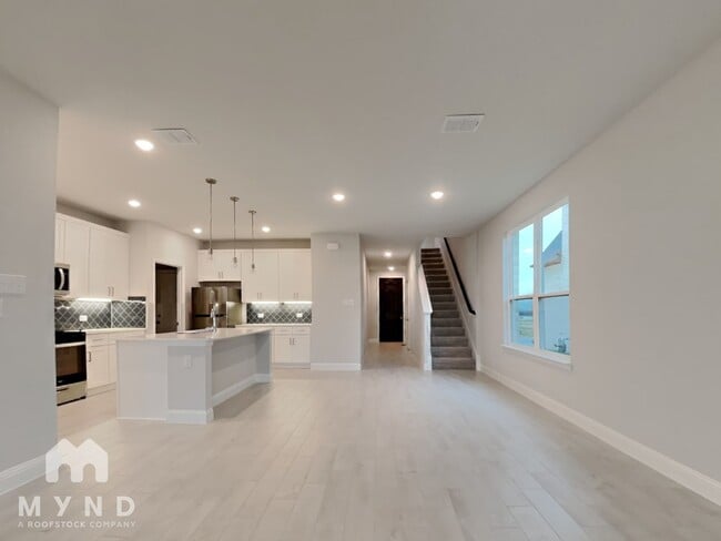 Photo - 508 Amalfi Wy