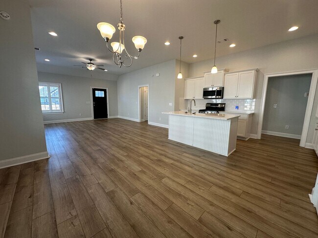 Photo - Cottage Style 4 Bedroom Home in Camden Ridge